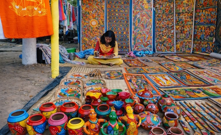 পটের গান থেকে বিশ্বমঞ্চ